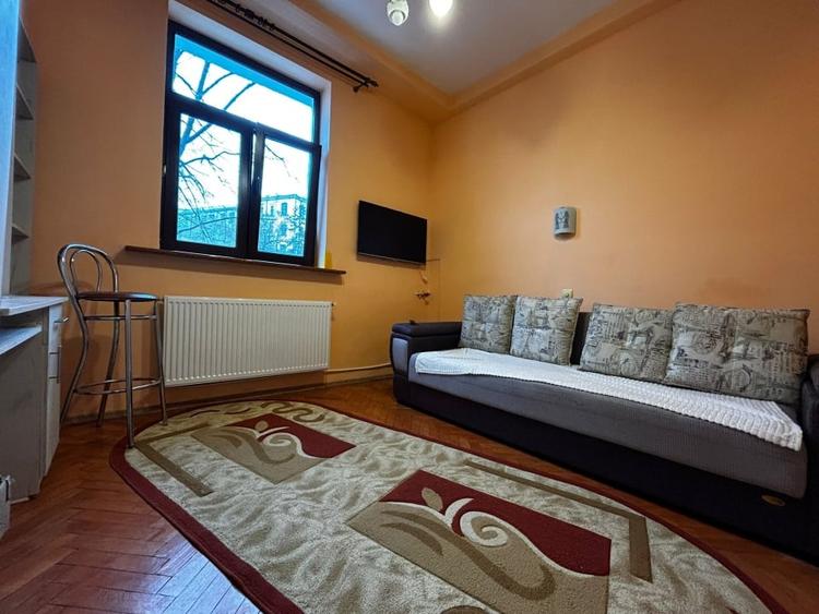 Garsoniera 18mp Copou mobilata si utilata complet - 1