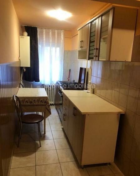 Inchiriez apartament 1 camera