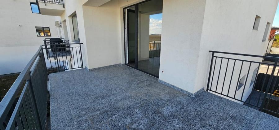 Apartament 3 camere 2 bai si terasa 14 mp in complexul Green Garden. - 17