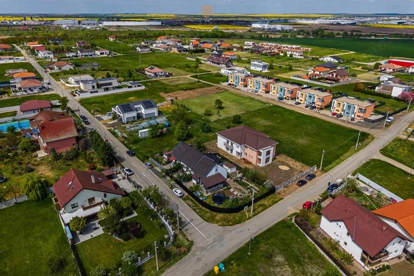 Cea mai accesibila casa din Dumbravi?a 3 camere, teren 293 mp - 10