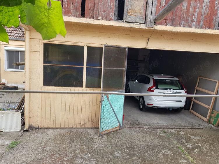 Casa mare de vanzare in Calea Sagului - 6