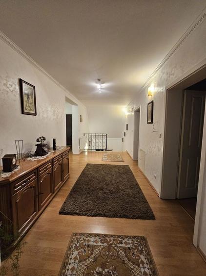 Vila  Oradea zona Iorga 420 mp ,teren 2000 ml - 9