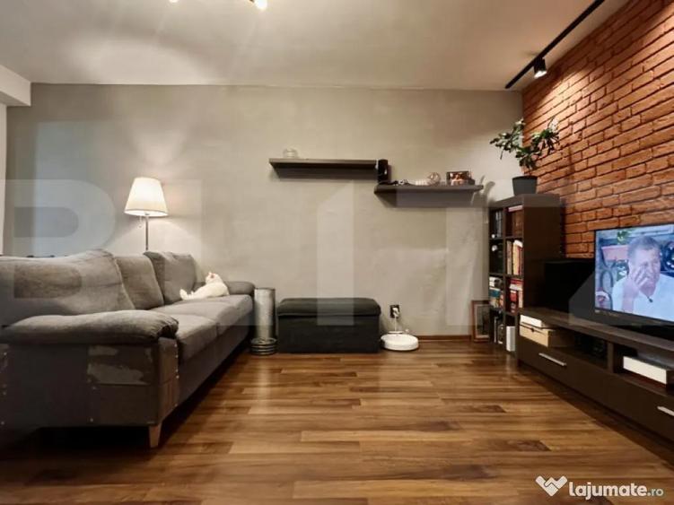 Apartament renovat, etaj 1, 2 camere, Rogerius - 1