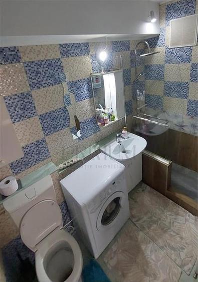 MEDICINA - ETAJ 3 - DECOMANDAT - 4 CAMERE - DEBARA - CENTRALA PROPRIE - CLIMA - 9