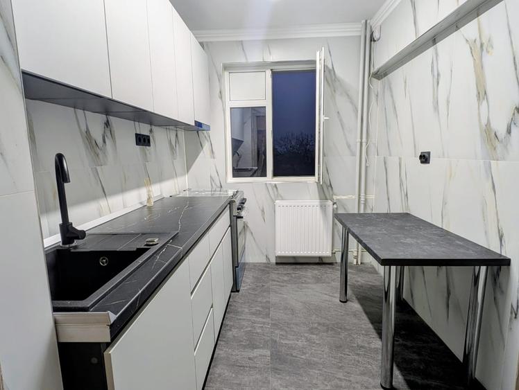 Renovat,mobilat si utilat,totul nou,bloc izolat,curat,la 3 min-metrou,5 min-parc - 15