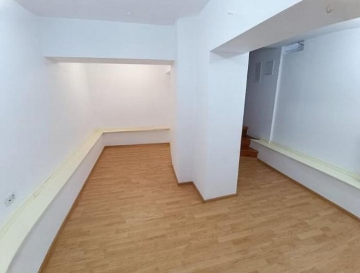 Ultracentral, spatiu comercial  D+P+1, curte generoasa, IDEAL BIROURI - 17