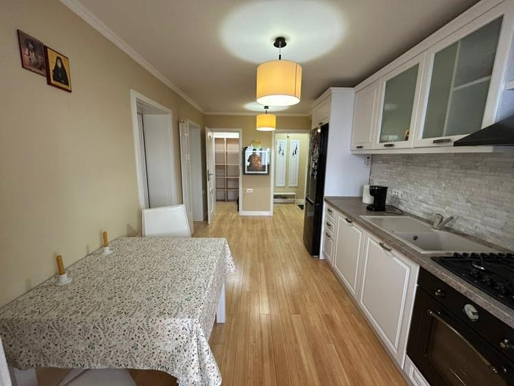 Apartament La Cheie, 2 camere Radu Negru, mobilat utilat, etaj 3. - 8