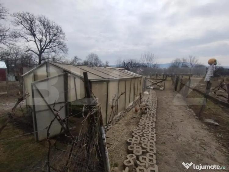 Casa 4 camere,200mp,teren 3000 mp,zona Livezile - 3