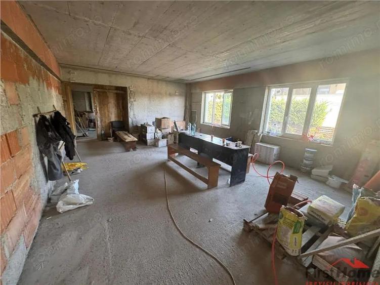 Sp com 277 mp, se poate inchiria si jumatate, bl nou, Lic Unirea - 15