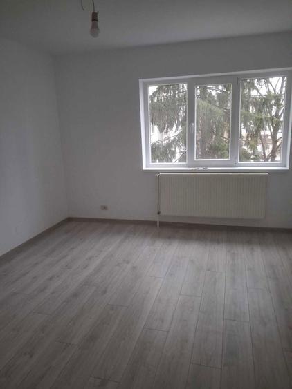 Garsoniera de inchiriat zona 9 Mai - 5