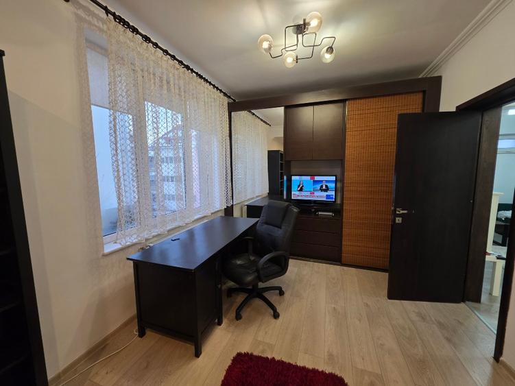 De închiriat Apartament 3 camere strada Marin Preda + locuri parcare - 11