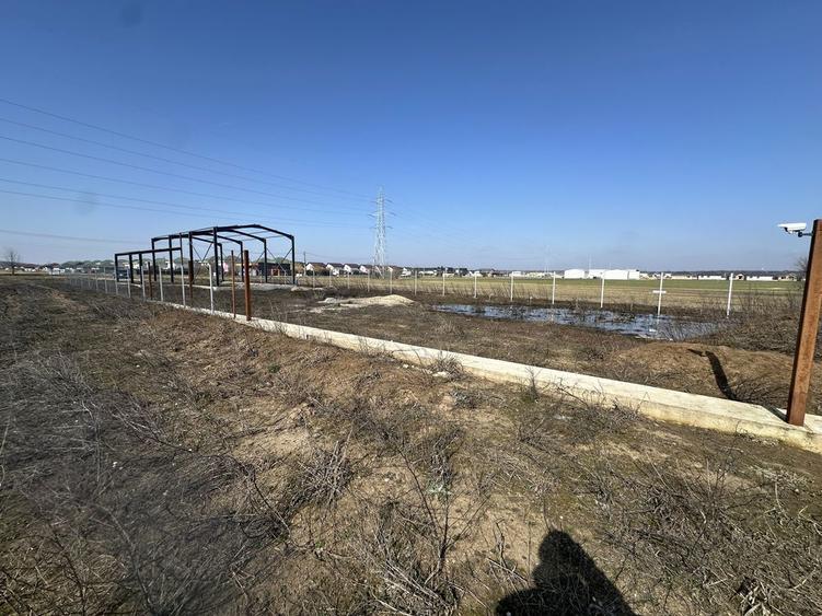 Vand teren intravilan 2000 mp, deschidere DJ602, constructie inceputa - 1