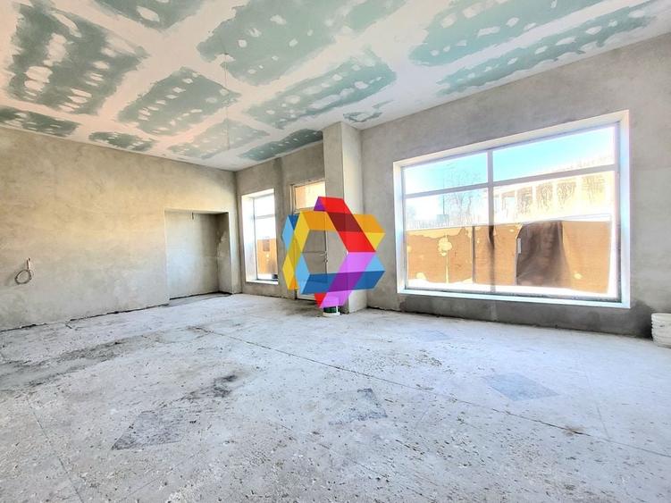 Spatiu cu vad pietonal intens - 65 mp # plus-imo.ro - 1