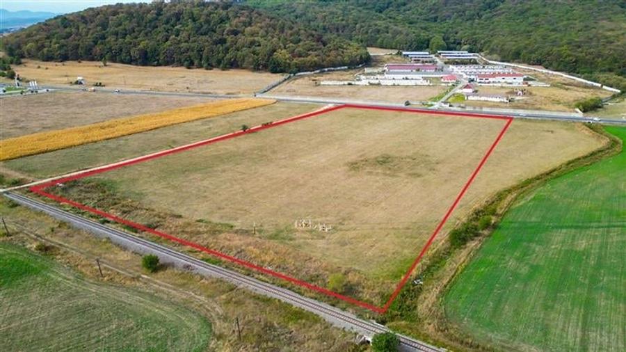 FILM! 60.000 mp, teren intravilan, acces la DN1, Codlea, Brasov - 5