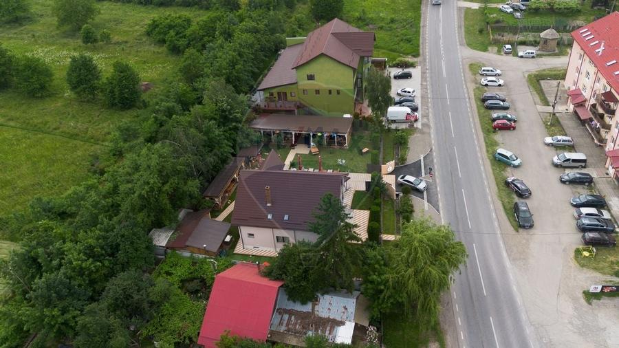 Casa spatioasa de vanzare - 23