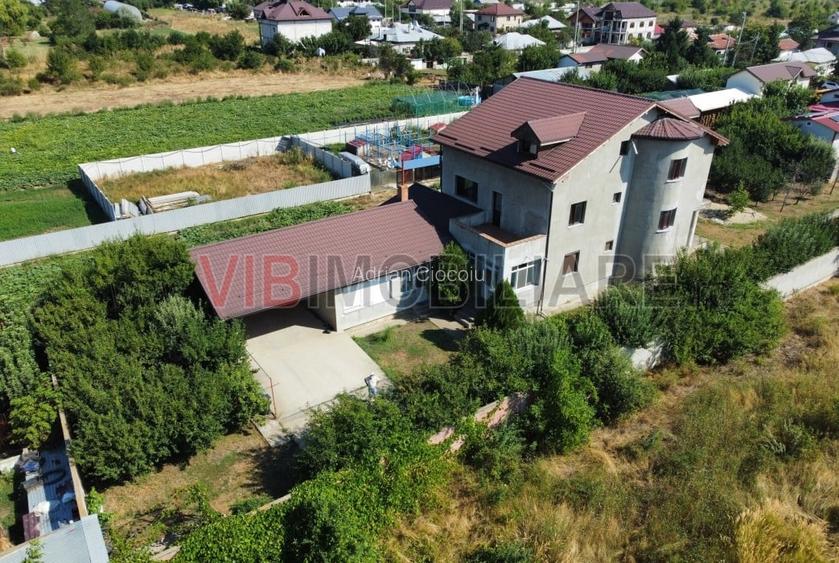 Vila Cornetu - 3900 mp teren - partial construita -  8 camere