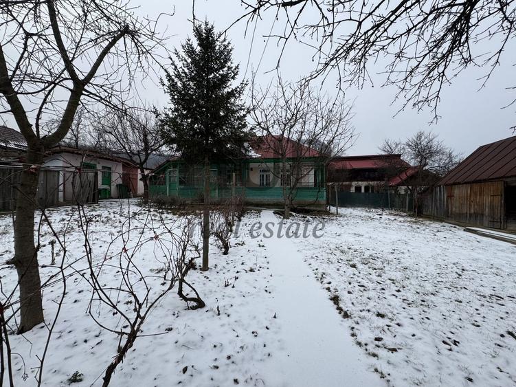 casa batraneasca situata in Hemeius - de vanzare - 1