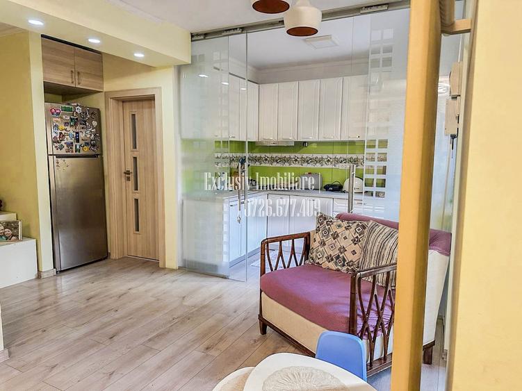 Casa cu 5 camere - centrala pe gaz si loc de parcare - zona Trocadero - 5