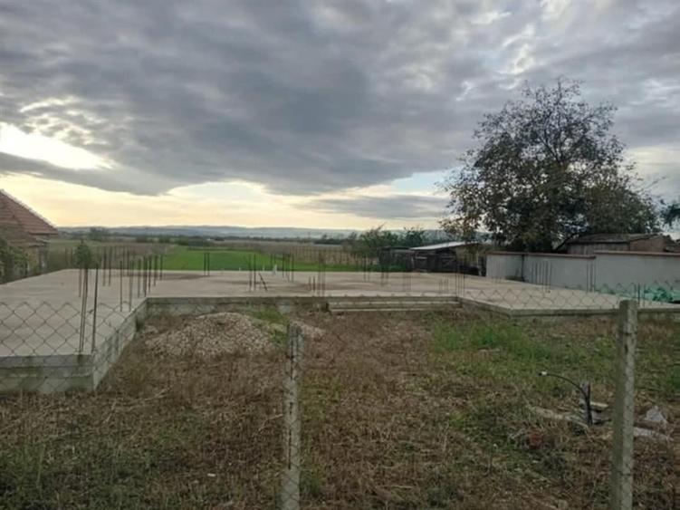 RECO TEREN GENEROS CU FUNDATIE - 1