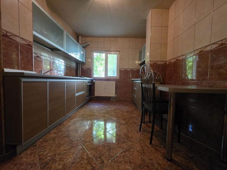 Vand Apartament 3 camere, Drumul Taberei - 2