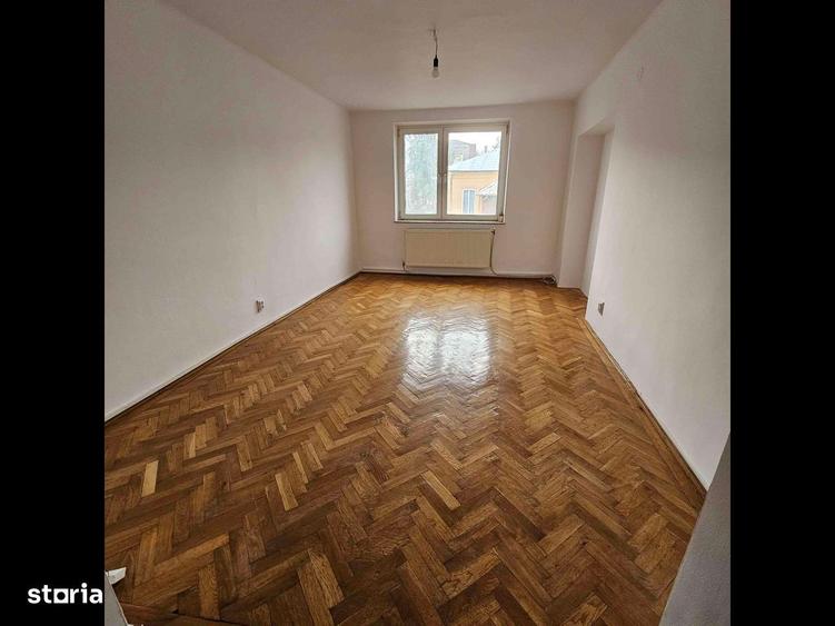 Apartament 4 camere ultracentral, et. 2, pret negociabil - 4