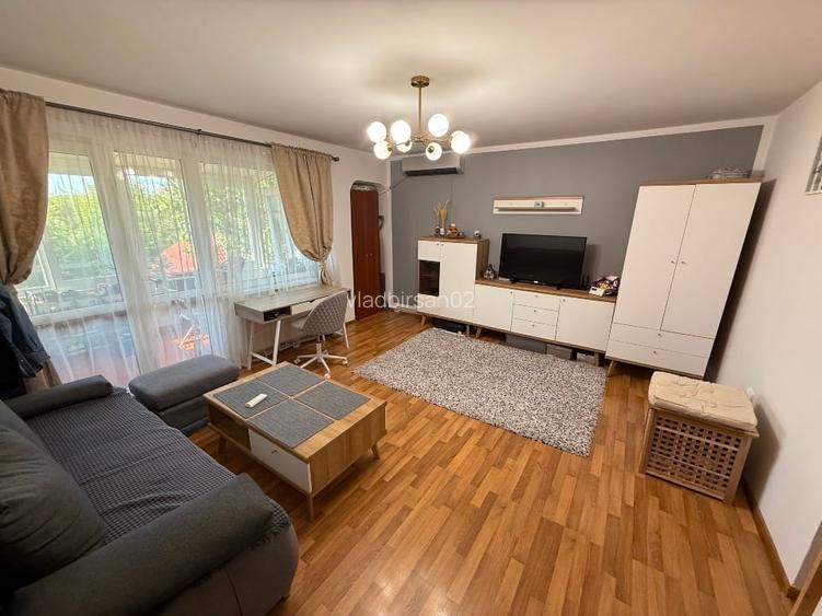 2 camere, Academia Ferdinand I, Parcul Carol, Unirii (parcare la liber), boxa