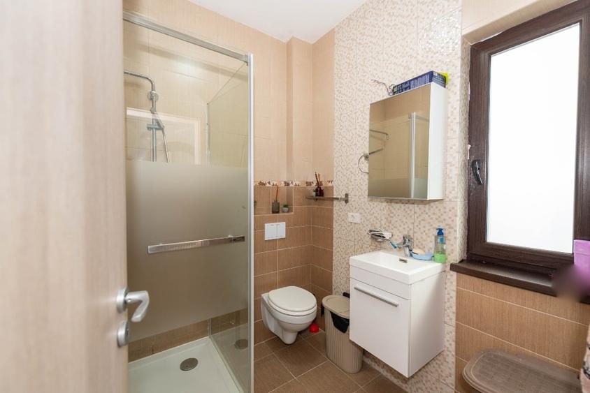 Vila Tunari  la cheie si garaj cu spatii de depozitare - 6