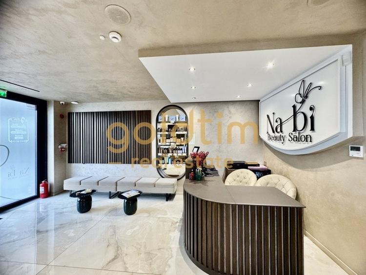 SPATIU VITRINA/ PRETABIL SALON INFRUMUSETARE - 11