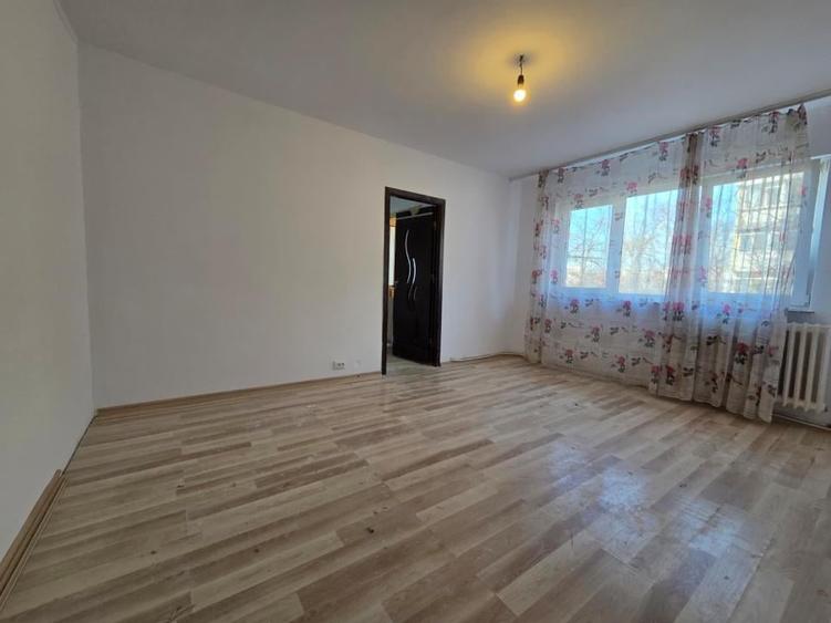 APARTAMENT 3 CAMERE-ETAJ 1-ZONA MIRCEA CEL BATRAN - 2
