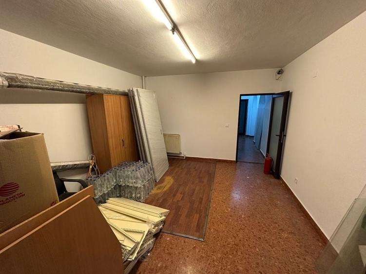 Cladire pretabila spațiu birouri/ clinica - 41