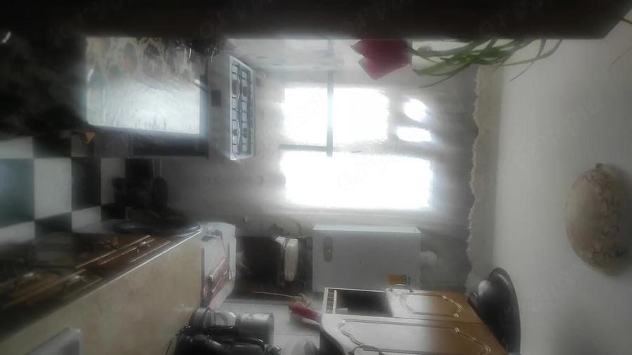 Vand sau schimb apartament trei camere semidecomandat - 5