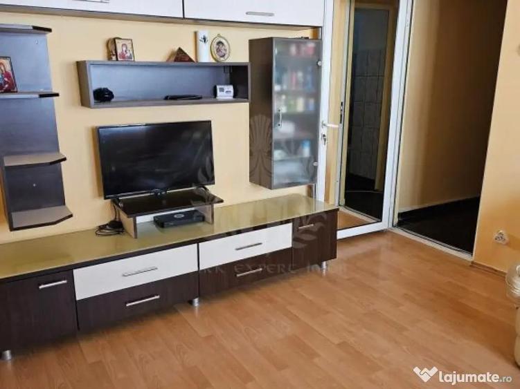 Apartament 2 camere. Plopeni. Zona Centrala - 2