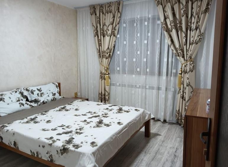 De vanzare apartament 3 camere - 1