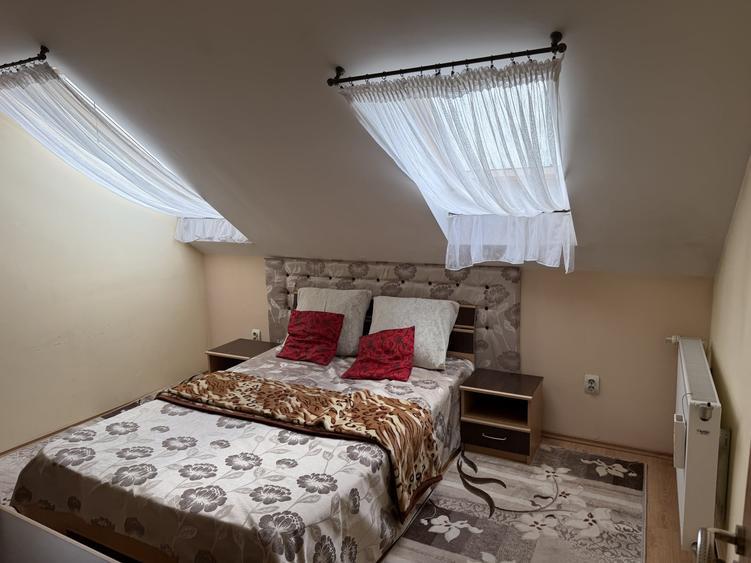 ap 4 camere mansarda spatios cedonia  doua baii - 7