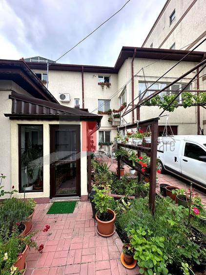 Damaroaia Casa individuala de vanzare , Sector 1, Bucuresti - 2