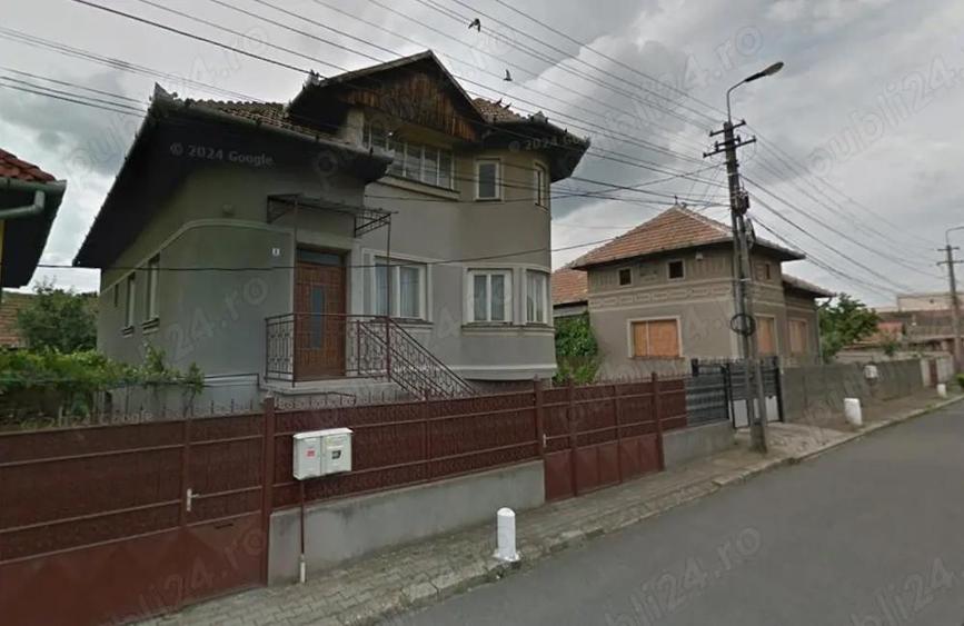 Casa Interbelica cu Arhitectura Solida, Miron Costin, Alba Iulia - 3