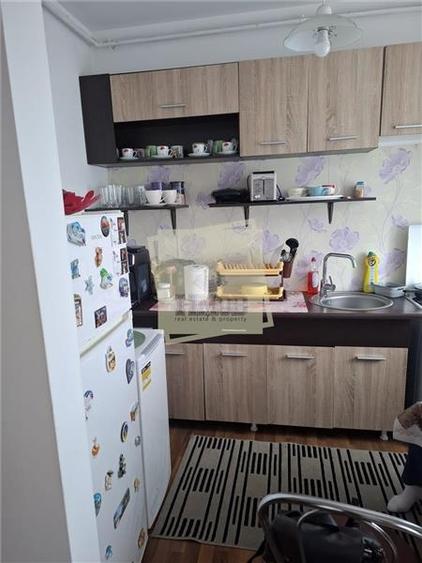 Garsoniera cu balcon boxa si parcare etaj 2 Turnisor - 1