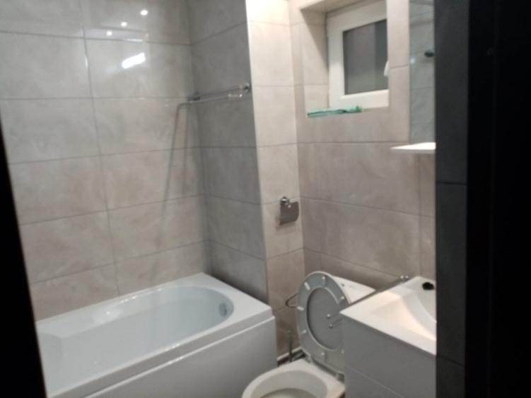 Pacurari la bulevard apartament 2 camere decomandat - 12