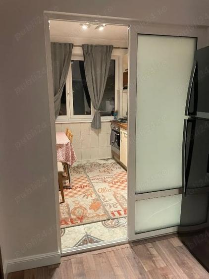 Apusului - P-ta Gorjului | 3 Camere | 1/4 | Posibilitate Centrala | Metrou - 8