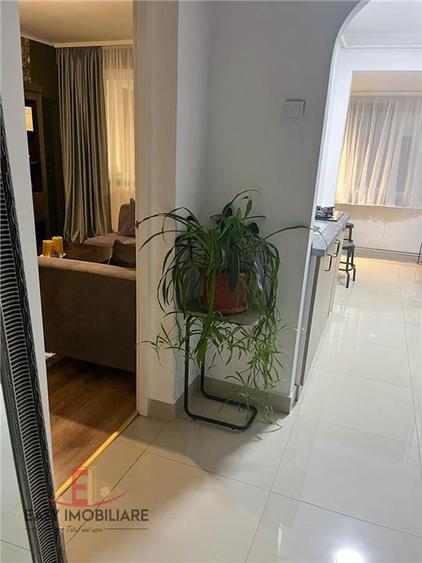Apartament cu 2 camere decomandat în 7 Noiembrie