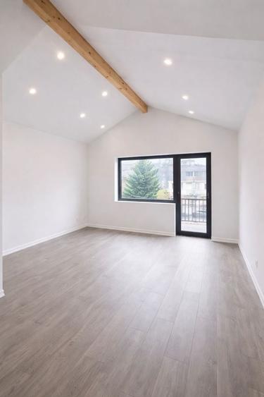 Apartament 4 camere – Bușteni | View către Masivul Caraiman - 1