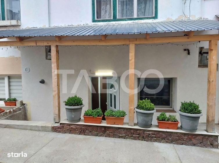 Apartament renovat complet 47 mp 3 camere str Tesatorilor Cisnadie - 11