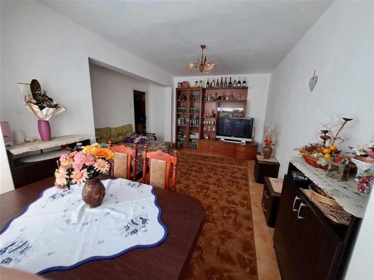 RECO Apartament ultracentral Salonta - 9