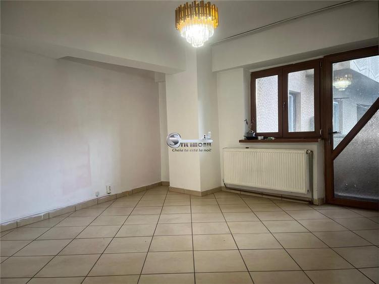 Apartament 3 camere Hala Centrala - 550 EURO - 8