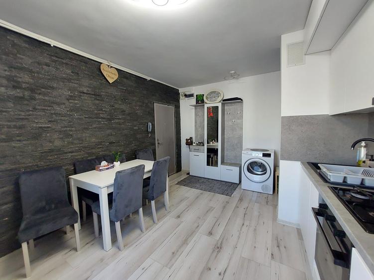 Se vinde apartament 2 camere zona Tudor - 2