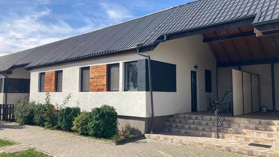 Vand sau inchiriez proprietate in Deva, Santuhalm compusa din 4 case insiruite la cheie - 1