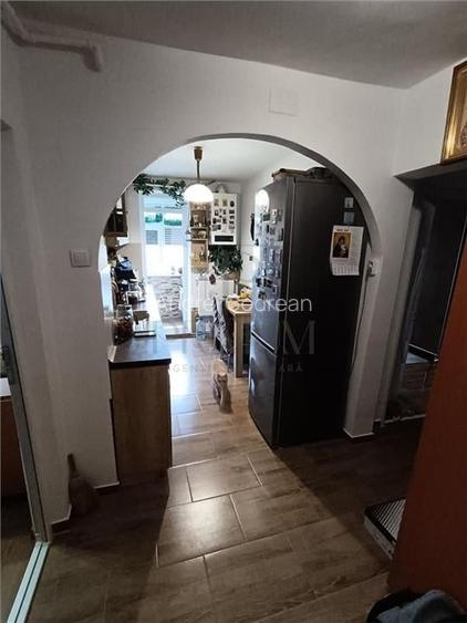 Sagului - 2 Camere - Etaj intermediar cu LIFT - Decomandat - Centrala termica pr