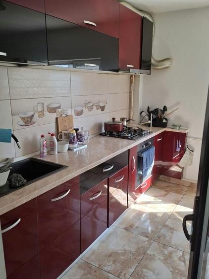 Apartament cu 4 camere decomandat în Vitan Mall
