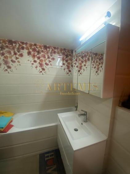 Apartament de 3 camere, decomandat, 54 mp., zona Stefan cel Mare - 8