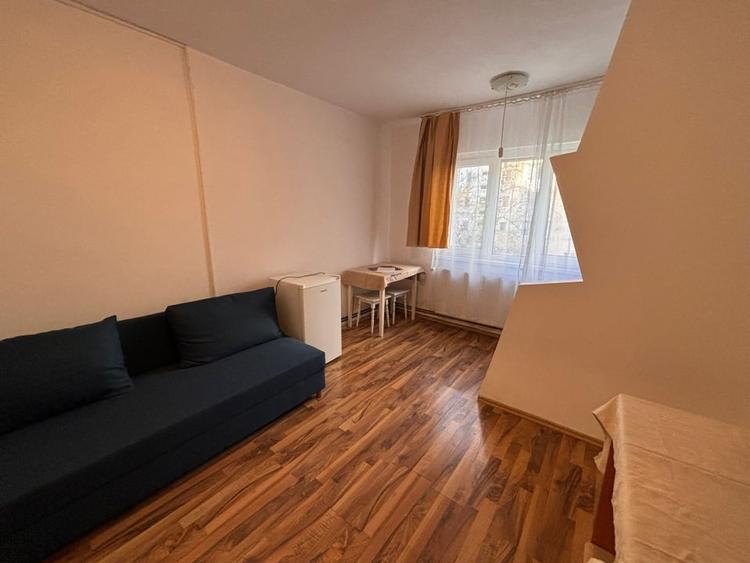 Garsoniera 22mp, etaj 1-zona Tractorul - 4